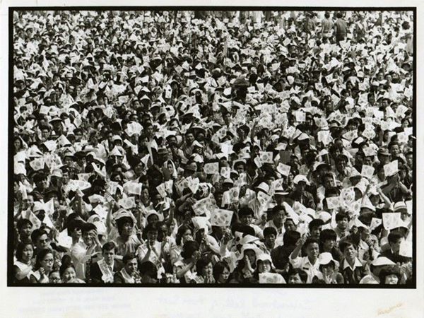 David Burnett : Seul Corea manifestazione contro la Corea del Nord  (1978)  - Asta Fotografie tra Ottocento e Novecento - Maison Bibelot - Casa d'Aste Firenze - Milano