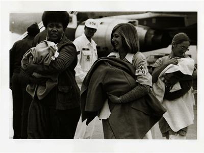 Vietnamese Orphans Arriving in Usa 1975