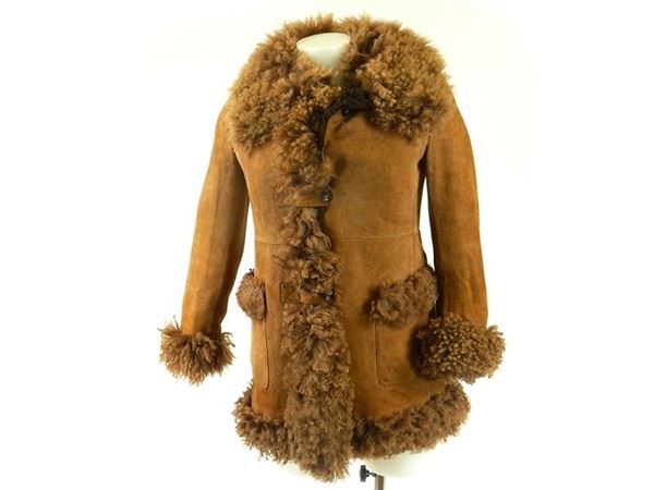 Jacket, two hats and fur collar