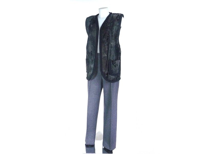 Lotto Composto da Due Gilet e Due Pantaloni in Lana