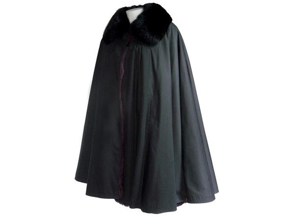 Raincoat cape