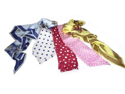 Lotto Composto da Varie Sciarpe e Foulard