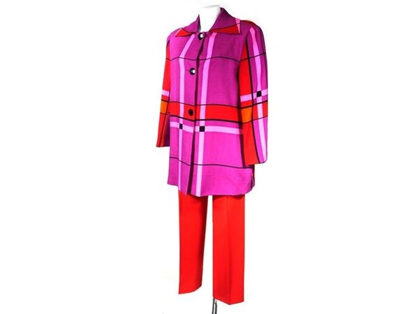 Fuchsia and red wool jacket and red wool trouser