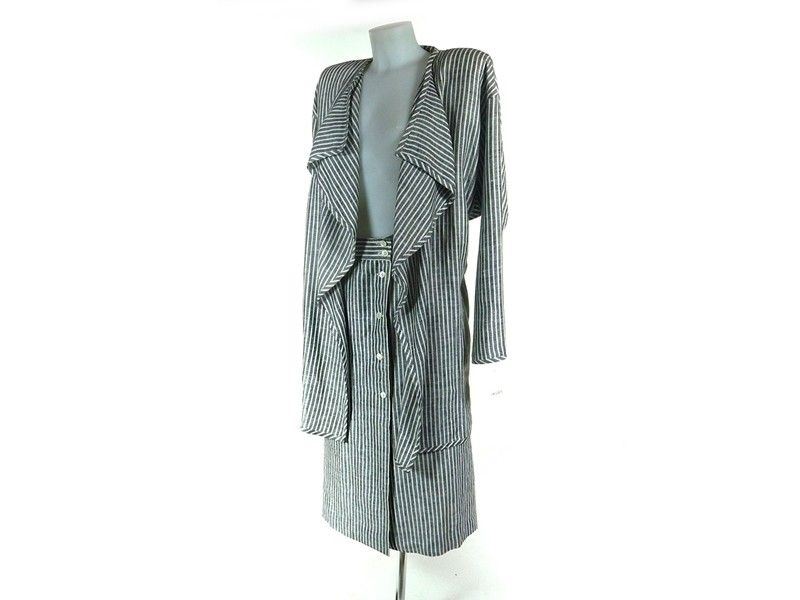 Lotto di Abbigliamento Composto da un Tailleur in Lino a Righe e Tre Copricostume in Cotone