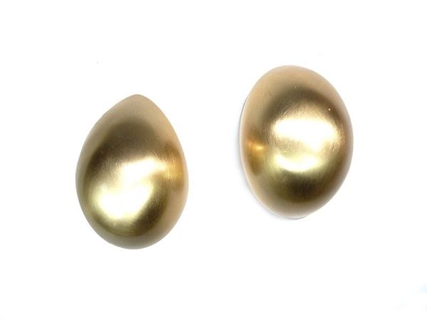 Paio di orecchini bijoux in metallo dorato