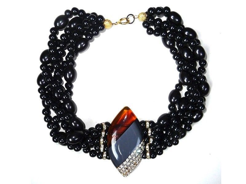 Collana a Piã¹ Fili di Perle in Resina Nera