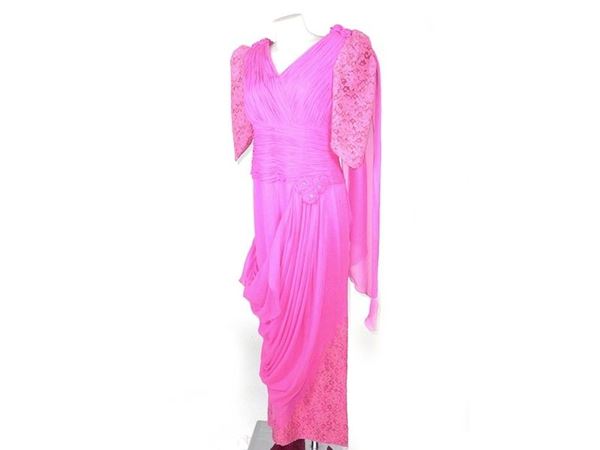 Abito lungo da sera in organza rosa