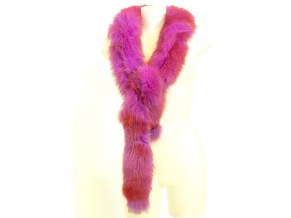 Fuchsia scarf fur