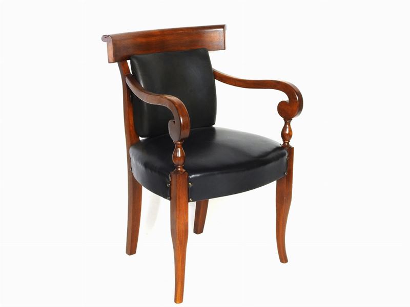 Poltroncina in Noce