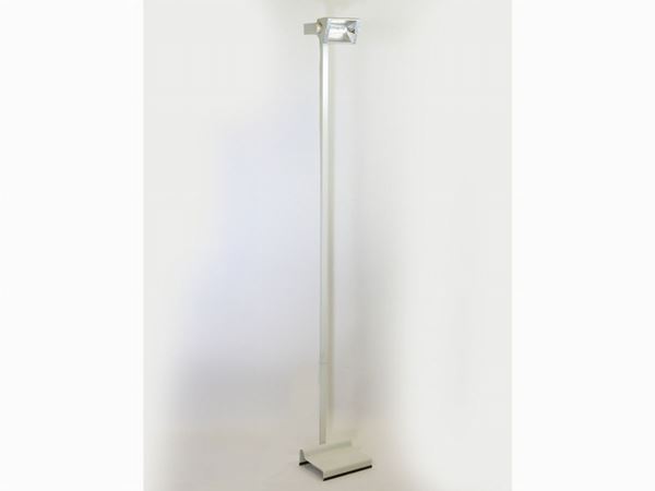 White Lacquered Metal Floor Lamp