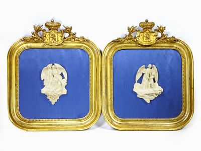 Coppia di Placche in Biscuit