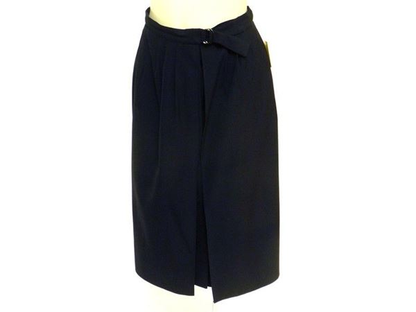 Black silg skirt
