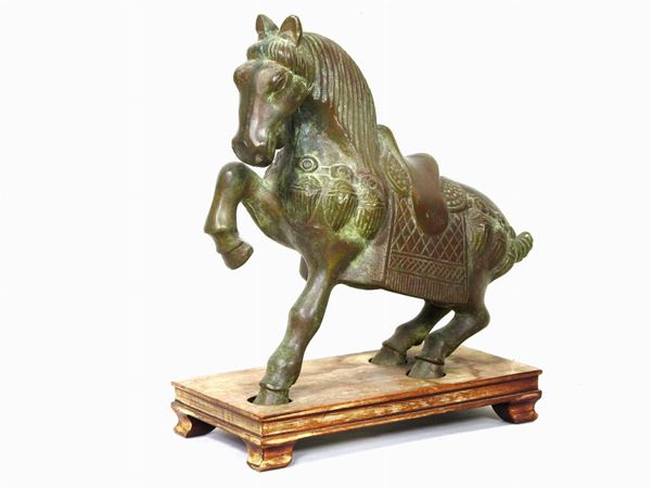 Cavallo in bronzo  (Manifattura orientale)  - Asta Curiosità dalla dimora di un collezionista - III - Maison Bibelot - Casa d'Aste Firenze - Milano