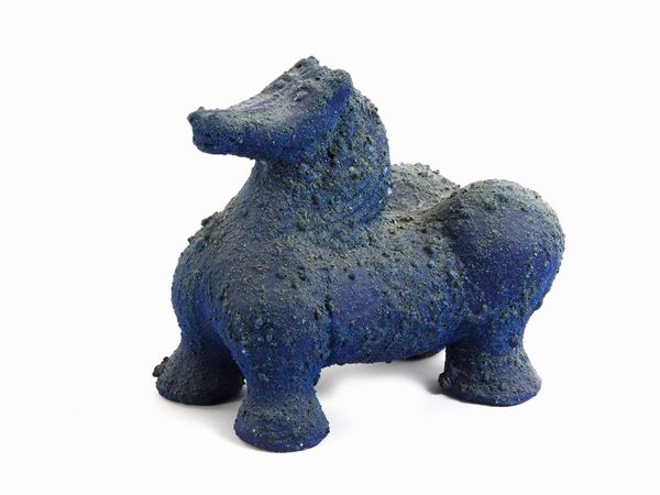 Cavallo in terracotta smaltata blu  - Asta Curiosità dalla dimora di un collezionista - III - Maison Bibelot - Casa d'Aste Firenze - Milano