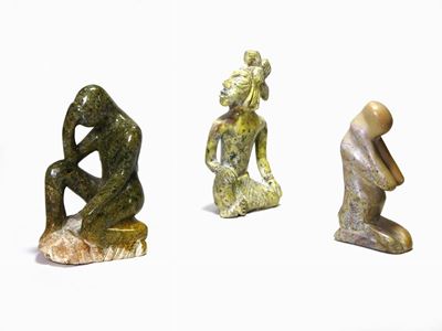 Tre Piccoli Gruppi in Pietra Saponaria