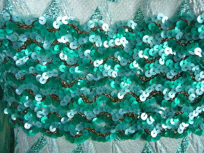 Abito Lungo da Sera in Tessuto Grigio Lamã¨ Operato di Azzurro e Verde