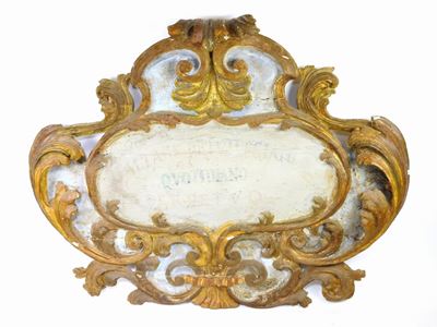 Grande Cartiglio in Legno Intagliato, Laccato e Dorato
