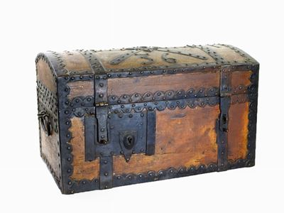 Piccolo Baule da Viaggio in Legno Tenero