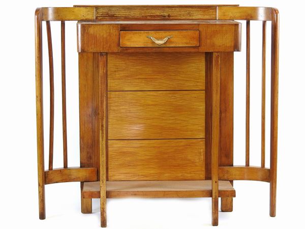 Walnut Veneered Small Table  (first half of 20th Century)  - Auction Antique Furniture and Old Master Paintings from a house in Florence - II - Maison Bibelot - Casa d'Aste Firenze - Milano