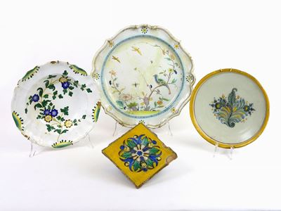 Lotto di Oggetti in Maiolica