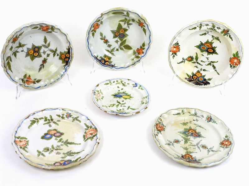 Sei Piatti in Maiolica Policroma