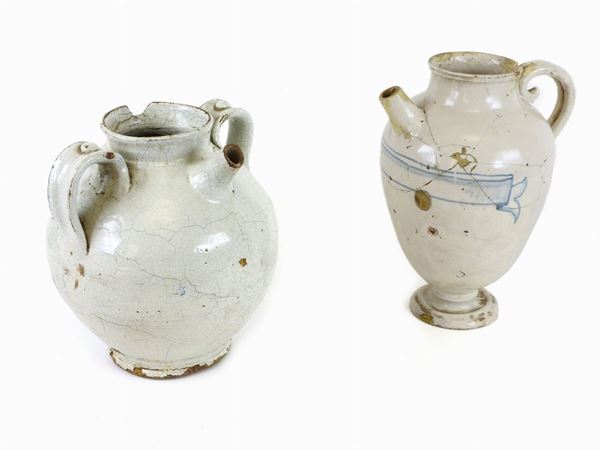 Two Maiolica Syrup Jars  (18th Century)  - Auction Antique Furniture and Old Master Paintings from a house in Florence - II - Maison Bibelot - Casa d'Aste Firenze - Milano