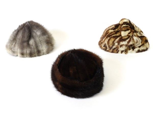 Tre cappelli in pelliccia