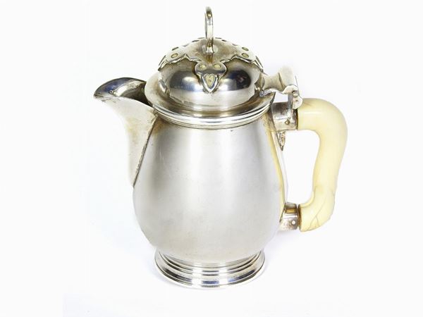 Small Silver Milk Jug  (London, 1806)  - Auction Antique Furniture and Old Master Paintings from a house in Florence - II - Maison Bibelot - Casa d'Aste Firenze - Milano