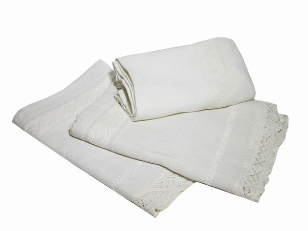 Three Linen Single Bed Sheets  - Auction Curiosities from the Home of a Collector - III - Maison Bibelot - Casa d'Aste Firenze - Milano