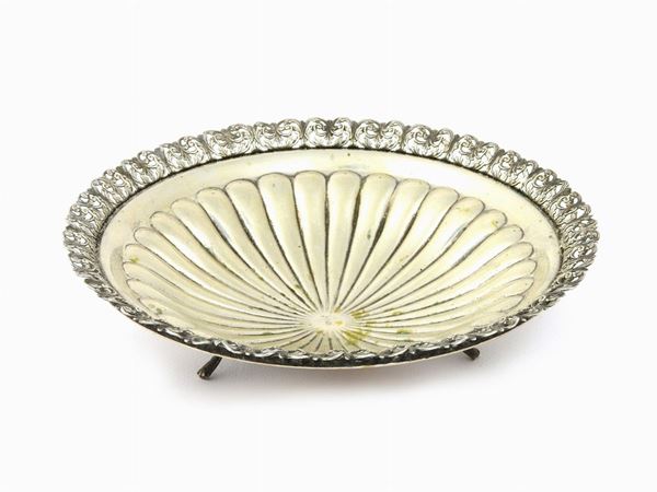 Round Silver Basket  - Auction Antique Furniture and Old Master Paintings from a house in Florence - II - Maison Bibelot - Casa d'Aste Firenze - Milano