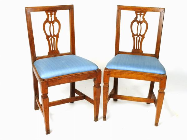 Pair of Walnut Chairs  (18th Century)  - Auction Antique Furniture and Old Master Paintings from a house in Florence - II - Maison Bibelot - Casa d'Aste Firenze - Milano