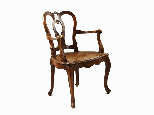Walnut Armchair  (mid 18th Century)  - Auction Antique Furniture and Old Master Paintings from a house in Florence - II - Maison Bibelot - Casa d'Aste Firenze - Milano