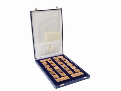 Serie di Ventiquattro Formelle in Bronzo