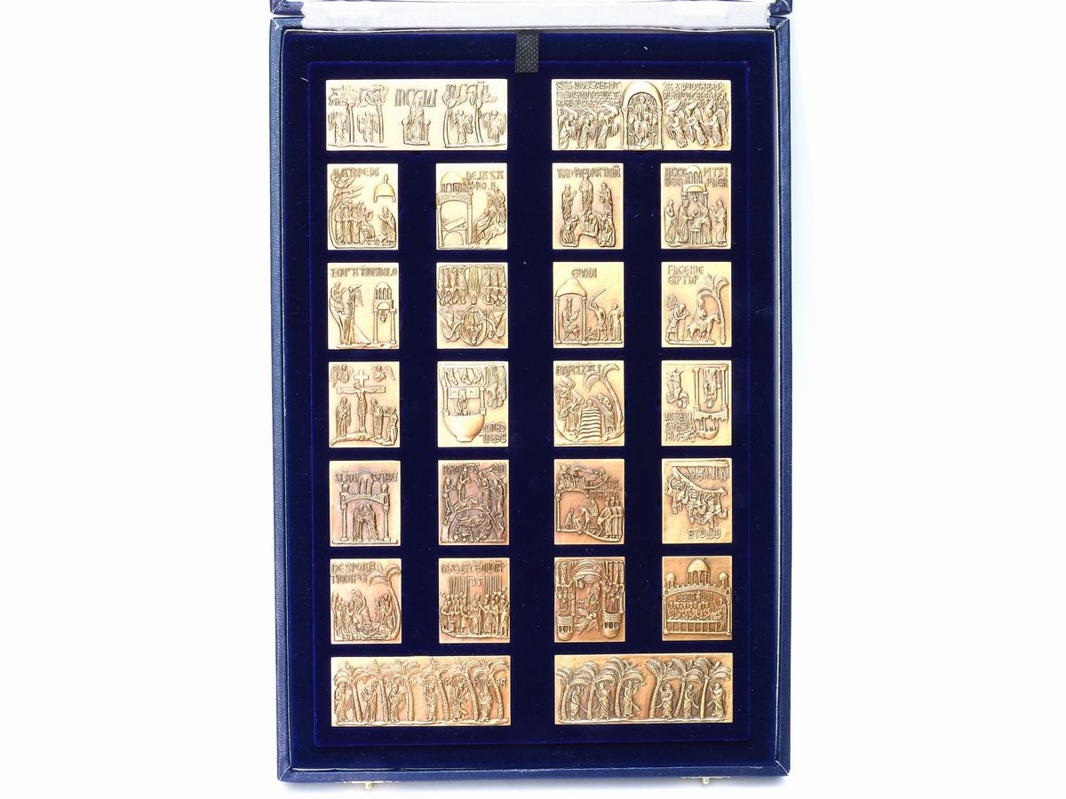 Serie di Ventiquattro Formelle in Bronzo