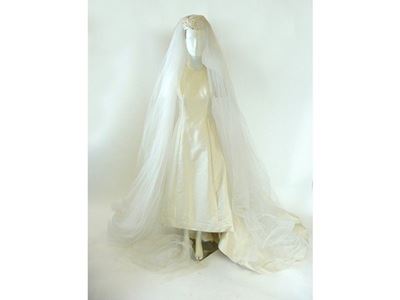 Abito da Sposa in Seta Bianca