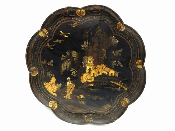 Round Lacquer Tray  - Auction Antique Furniture and Old Master Paintings from a house in Florence - II - Maison Bibelot - Casa d'Aste Firenze - Milano