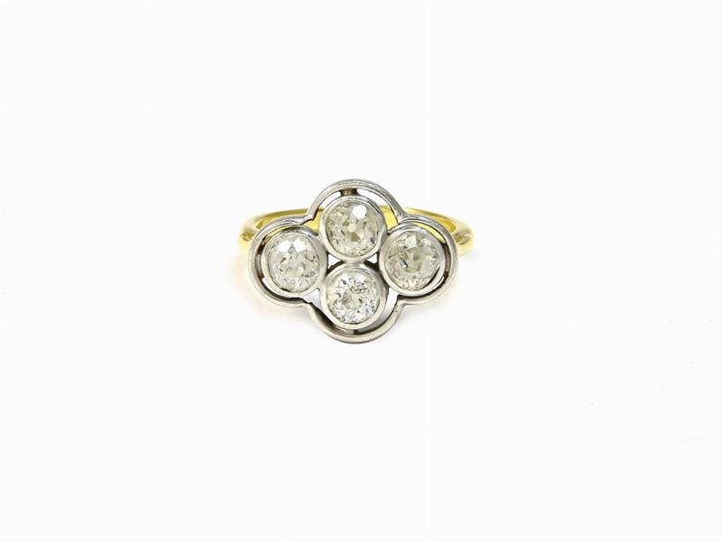 Anello in Oro Bianco, Giallo e Diamanti