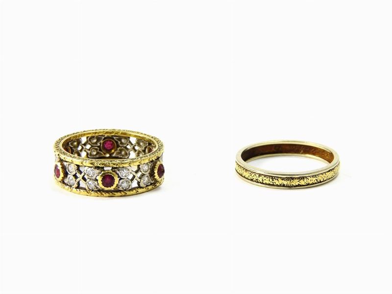 Due Anelli in Oro Giallo e Bianco, Rubini e Diamanti