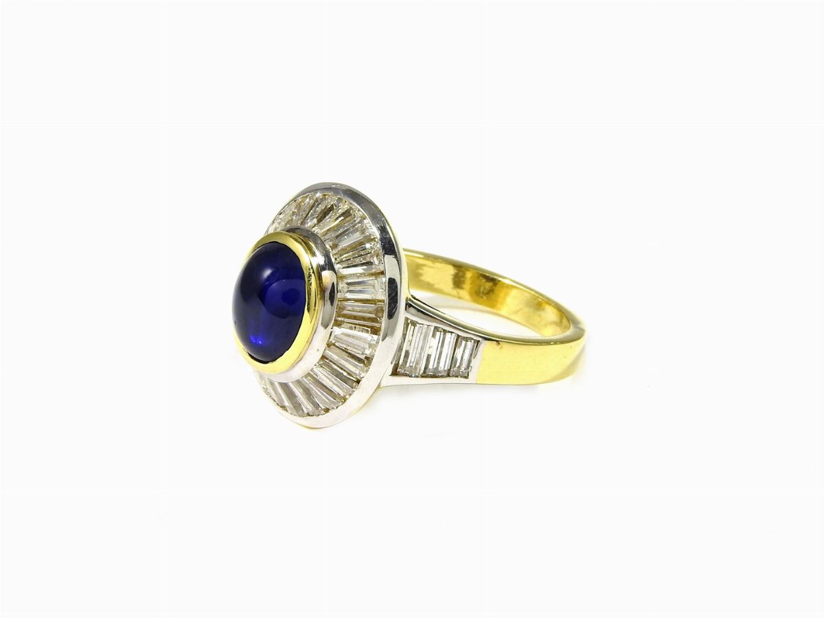 Anello in Oro Giallo e Bianco, Diamanti e Zaffiro