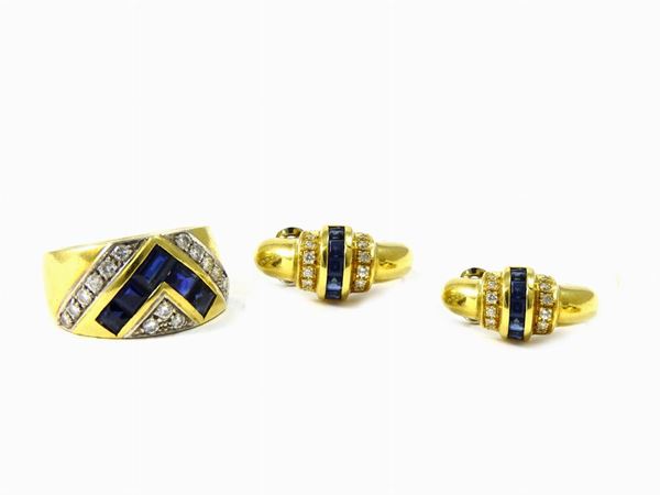 Parure of yellow gold band ring and earrings with diamonds and sapphires