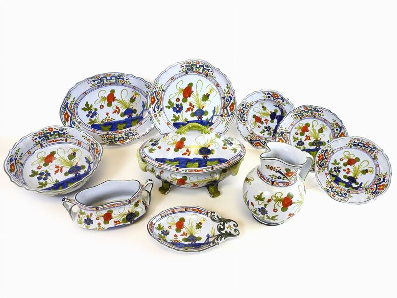 Servito di Piatti in Ceramica Policroma