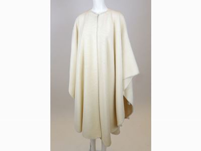 Mantella in Alpaca e Lana Bianca