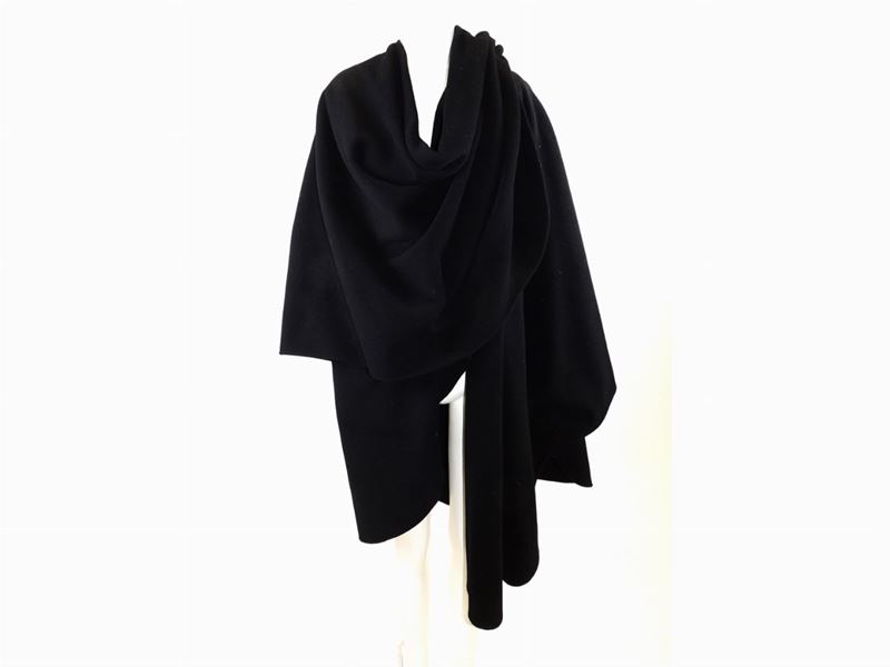 Mantella in Cashmere Nero