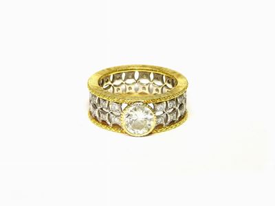 Anello a Fascia in Oro Giallo, Bianco e Diamanti