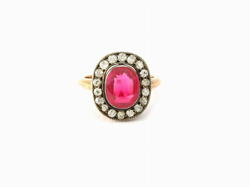 Anello in Oro Giallo e Argento con Diamanti e Pasta Vitrea Rossa