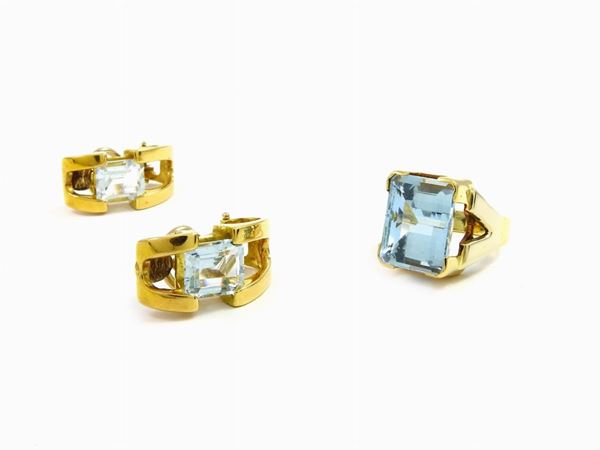 Parure of yellow gold and aquamarine ring and earrings