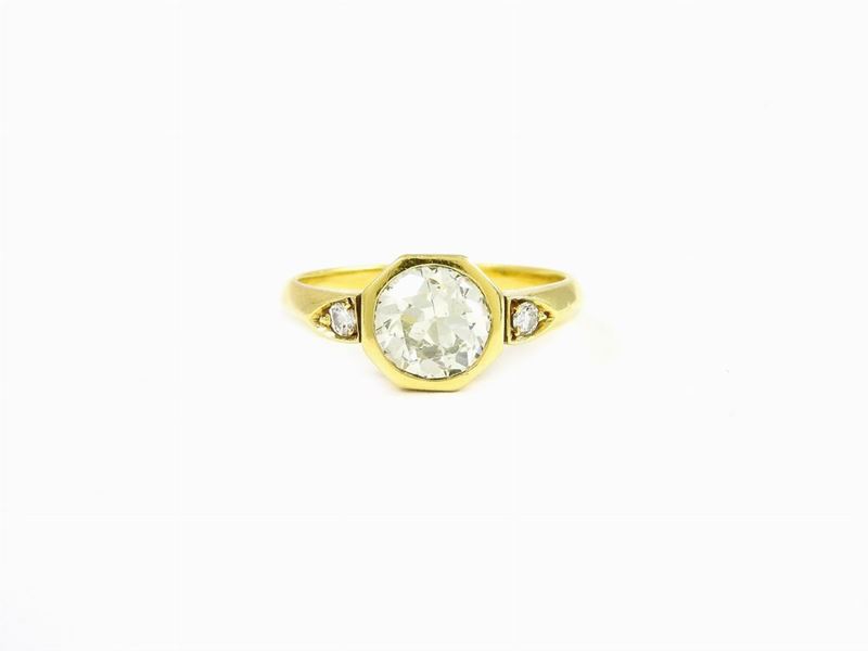 Anello Solitario in Oro Giallo e Diamante