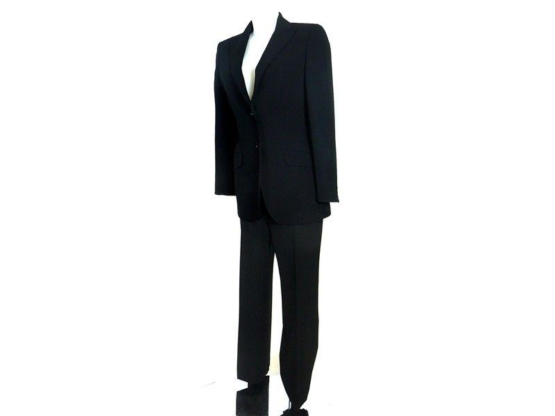 Lotto Composto da Due Giacche ed un Pantalone