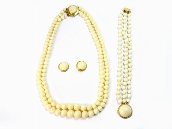 Parure of yellow gold and white coral  - Auction Important Jewels and Watches - II - Maison Bibelot - Casa d'Aste Firenze - Milano