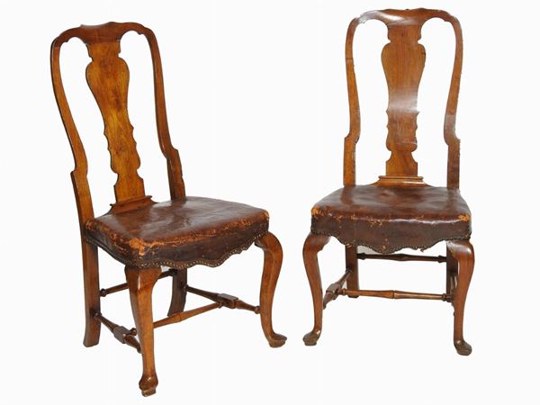 A Set of Four Walnut Chairs  (18th Century)  - Auction Furniture and Old Master Paintings - III - Maison Bibelot - Casa d'Aste Firenze - Milano